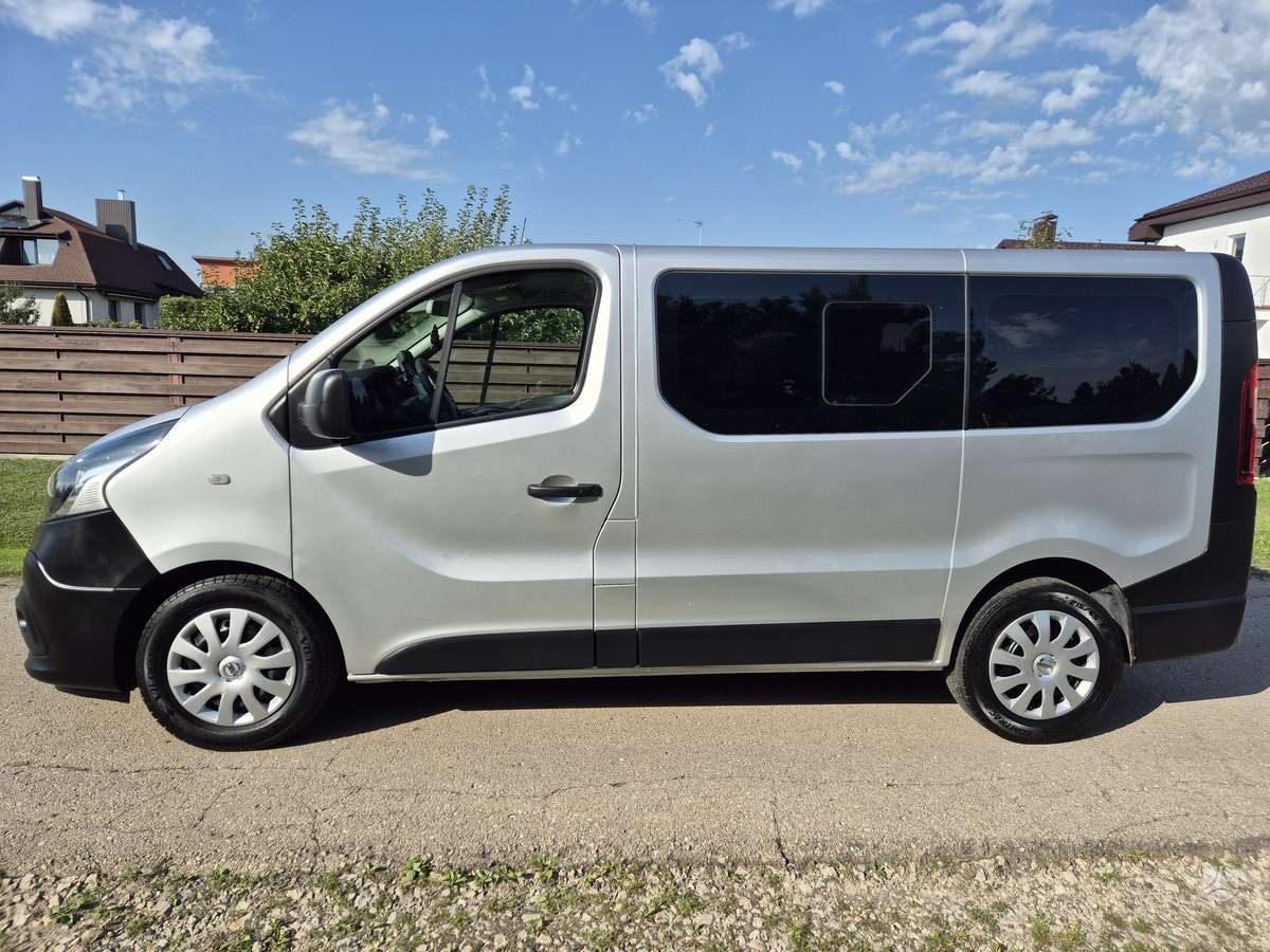 Renault Trafic - 2