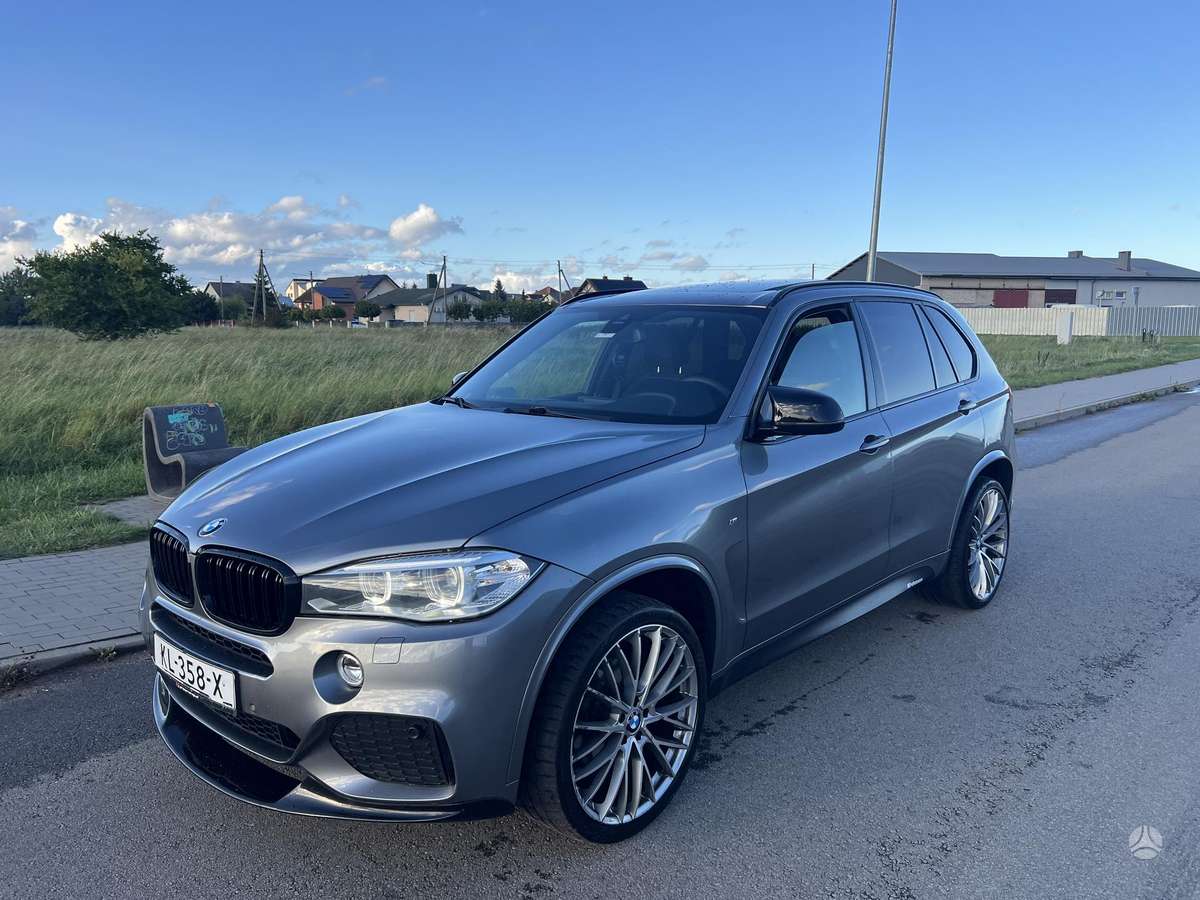 BMW X5, 3.0 l., Минивэн