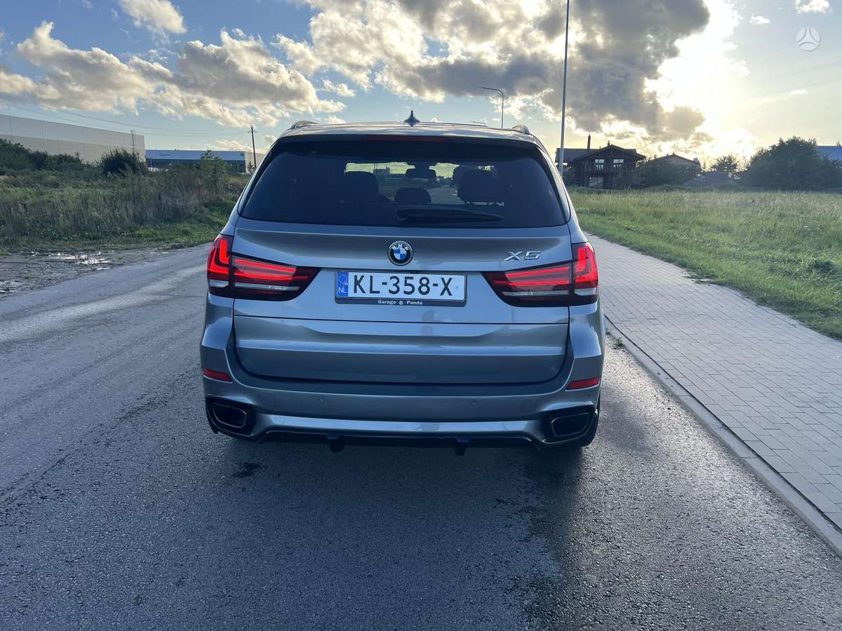 BMW X5, 3.0 l., mpv / minivan