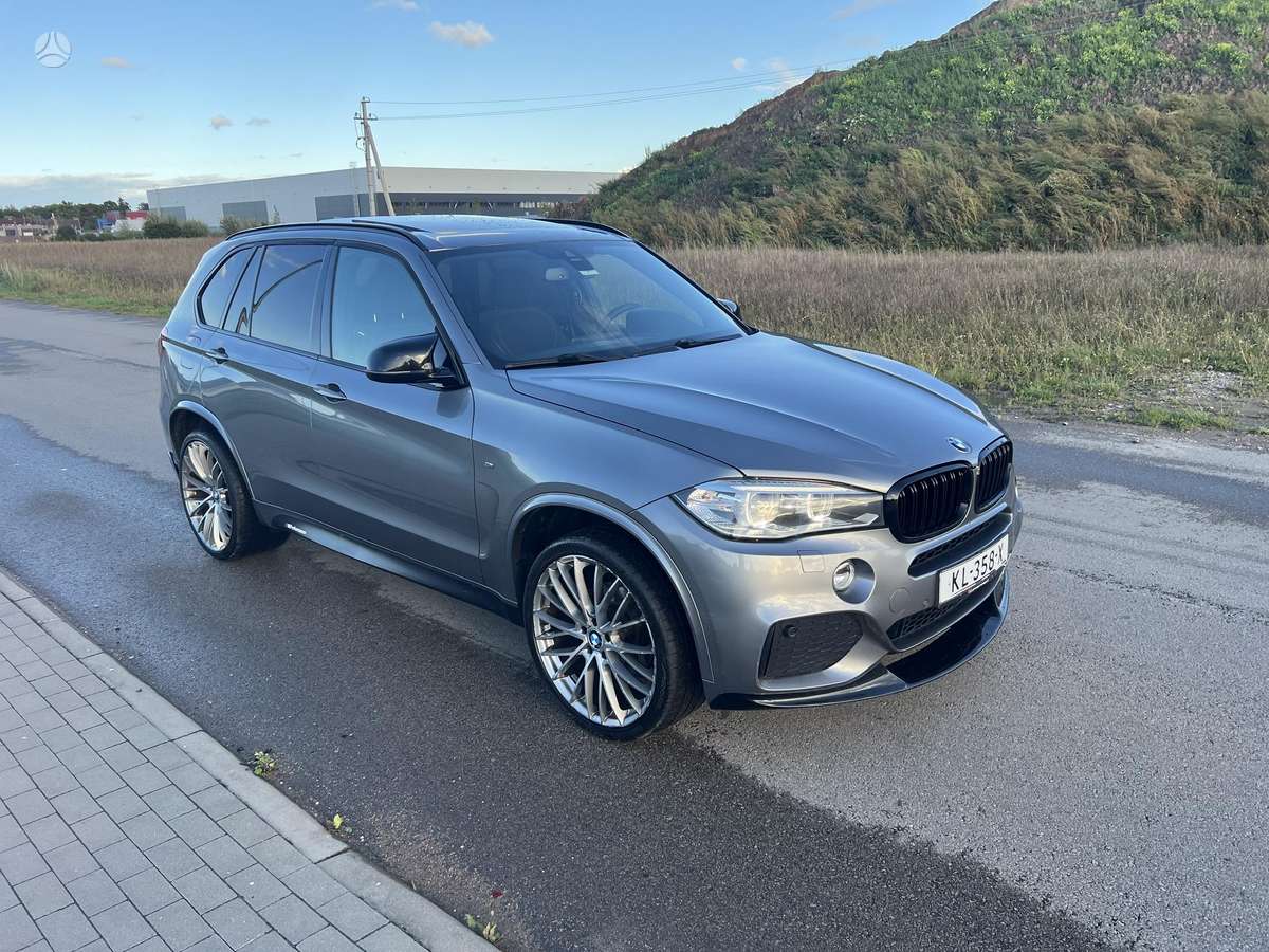 BMW X5, 3.0 l., Минивэн