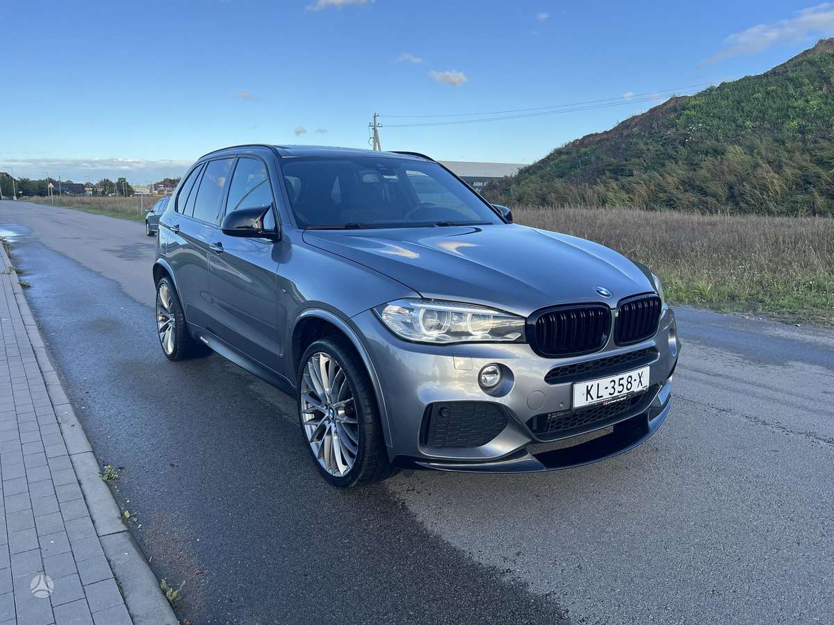 BMW X5, 3.0 l., Минивэн