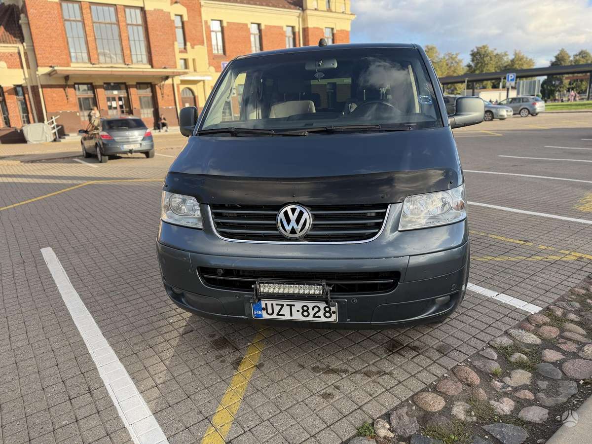 Volkswagen Multivan - 2