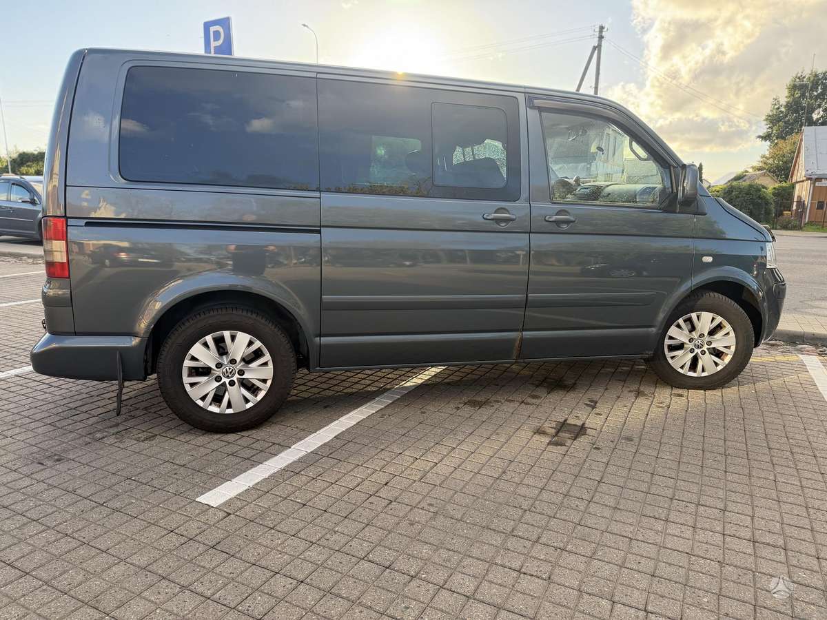 Volkswagen Multivan - 4