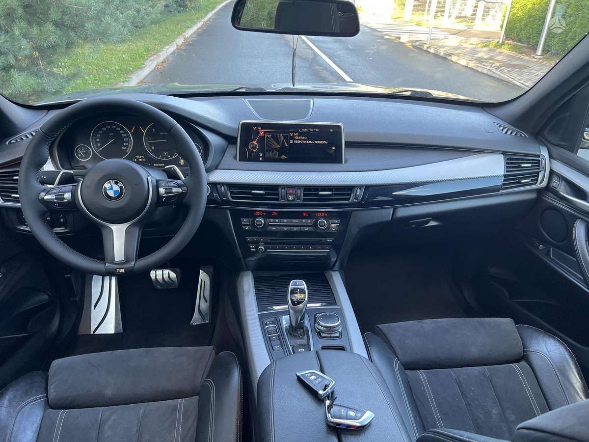 BMW X5, 3.0 l., Минивэн