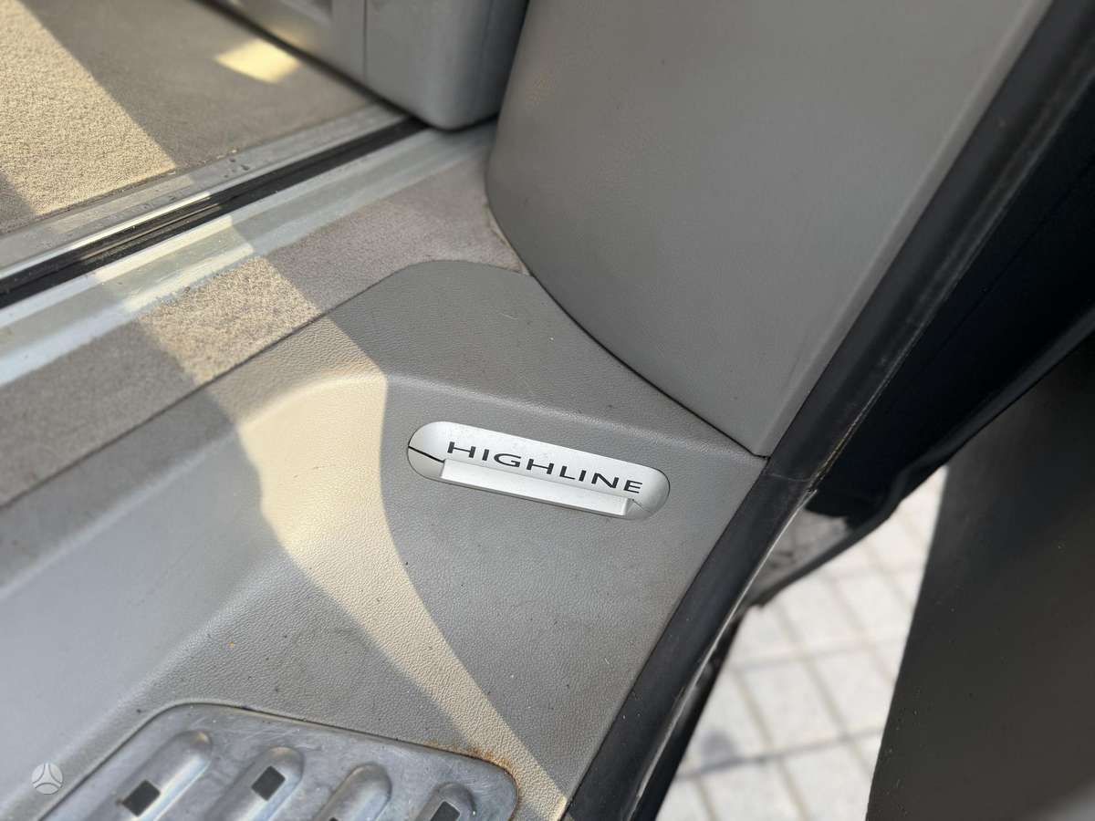 Volkswagen Multivan - 10