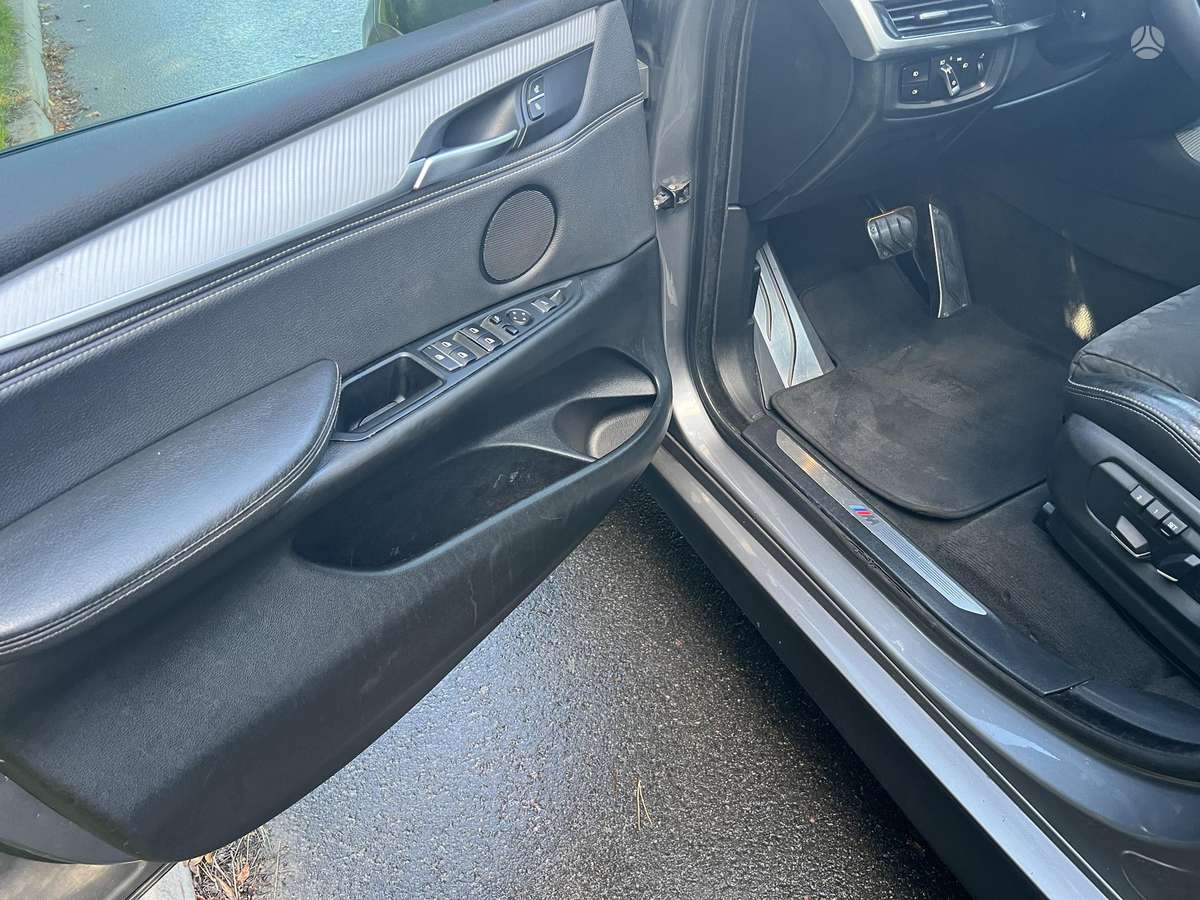 BMW X5, 3.0 l., Минивэн