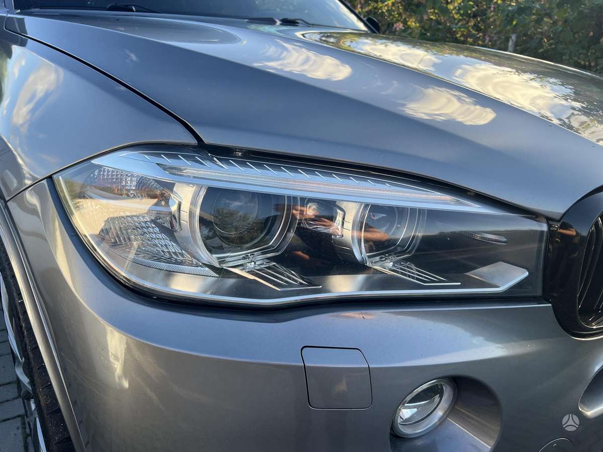 BMW X5, 3.0 l., Минивэн