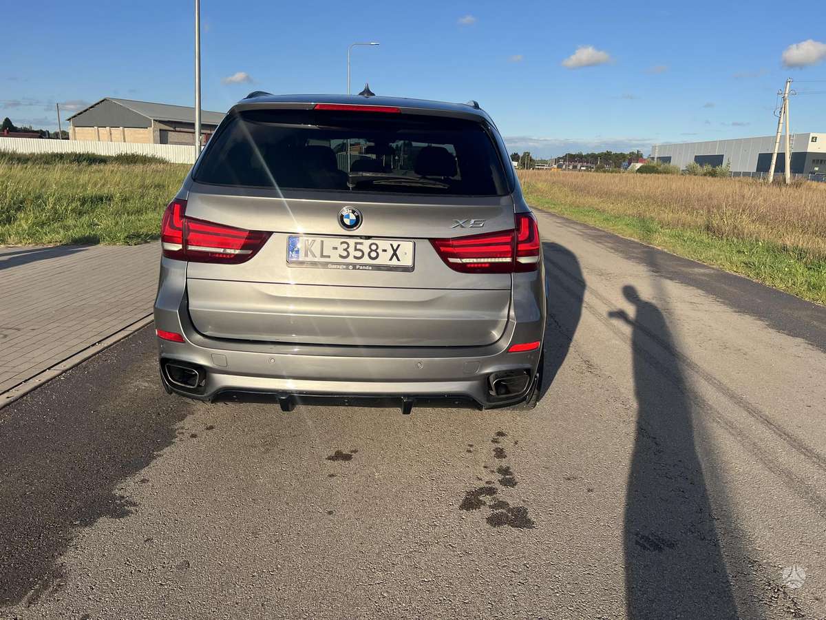 BMW X5, 3.0 l., mpv / minivan