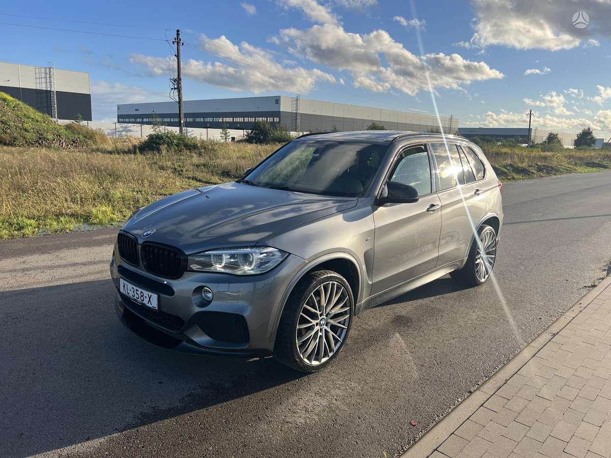 BMW X5, 3.0 l., Минивэн