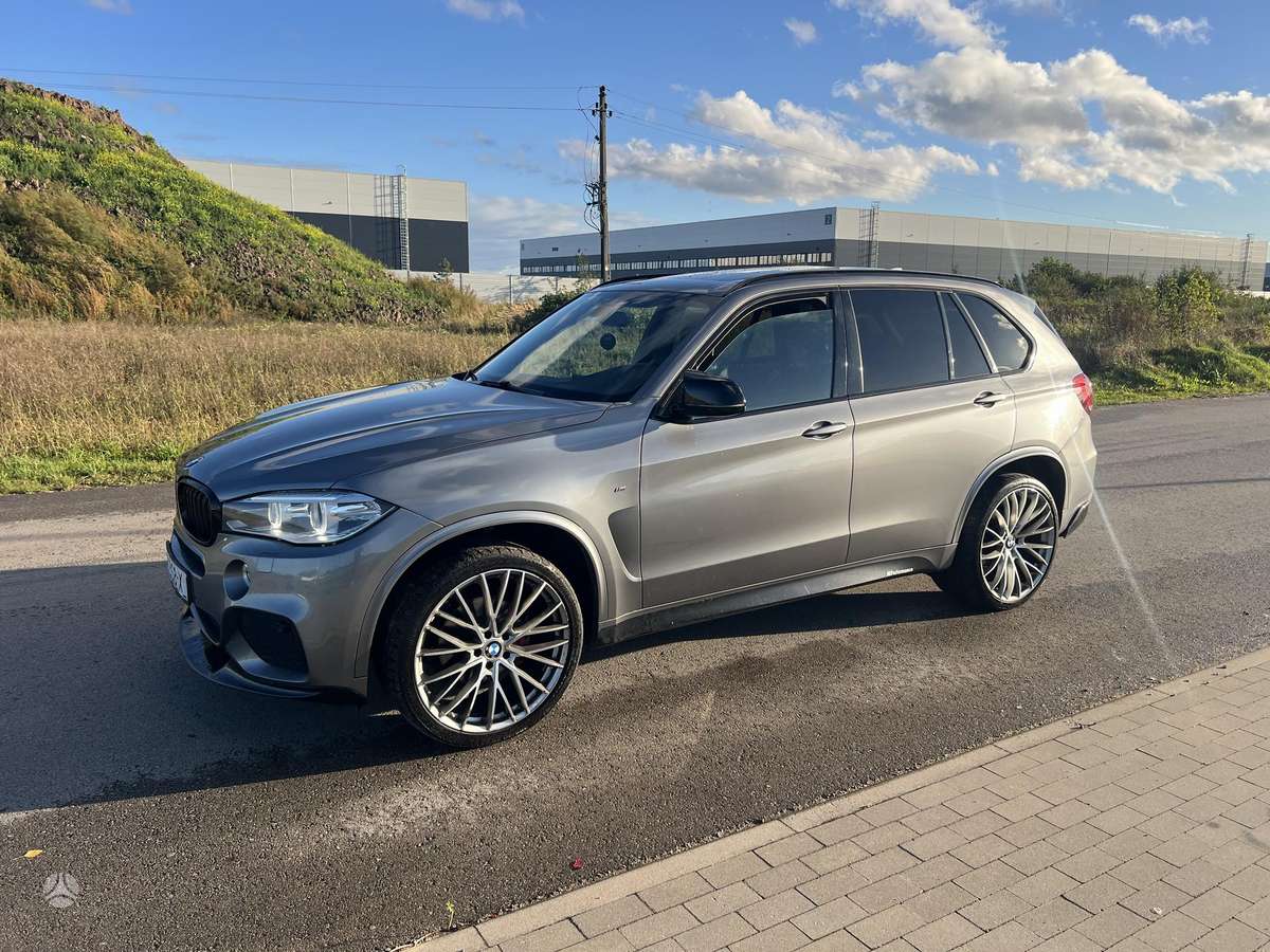 BMW X5, 3.0 l., Минивэн