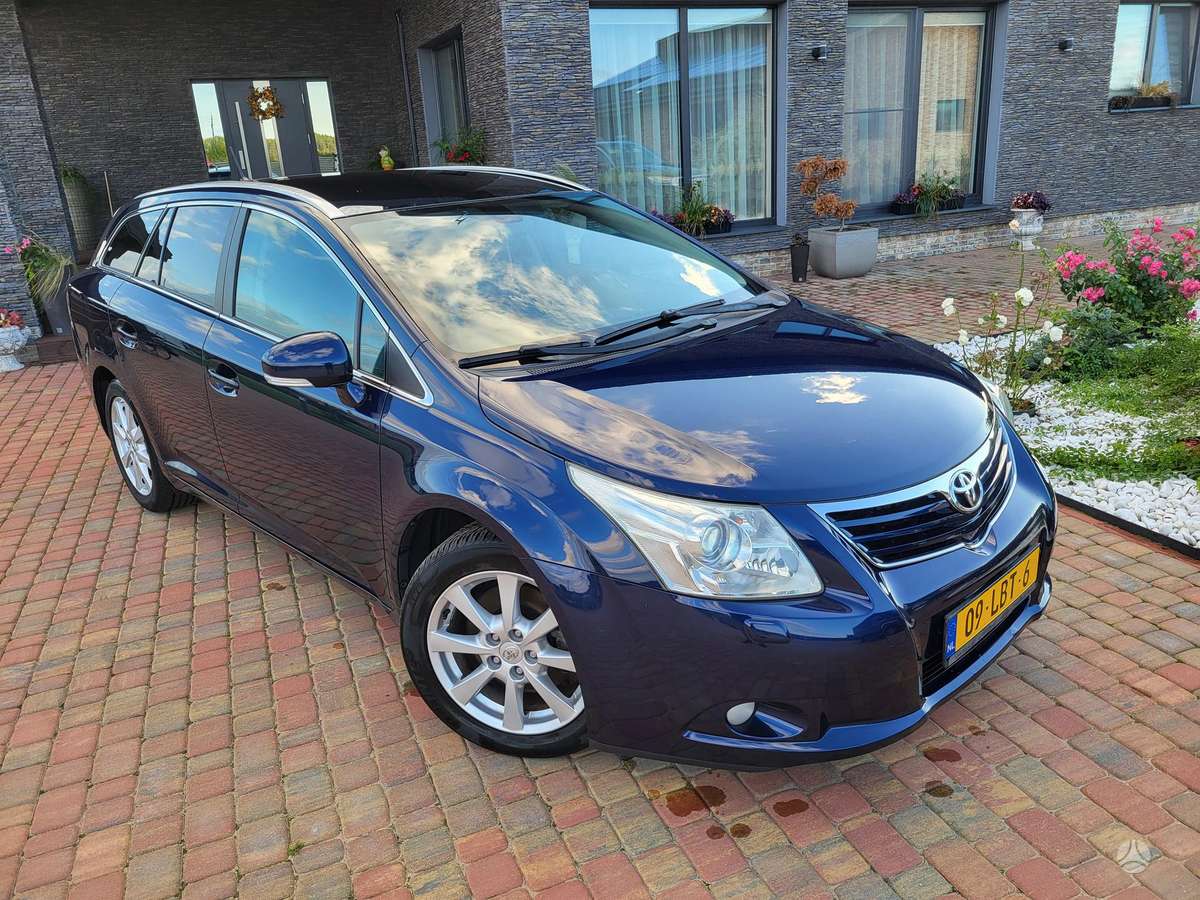 Toyota Avensis - 11