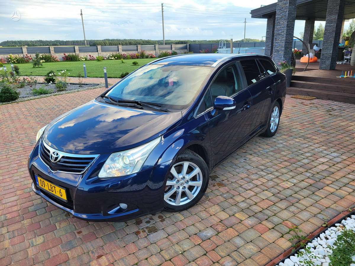 Toyota Avensis - 10