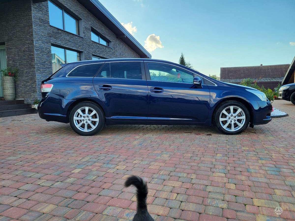 Toyota Avensis - 6