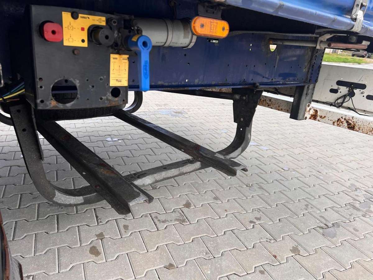 Schmitz SCB*S3T, užuolaidinės / tentinės
