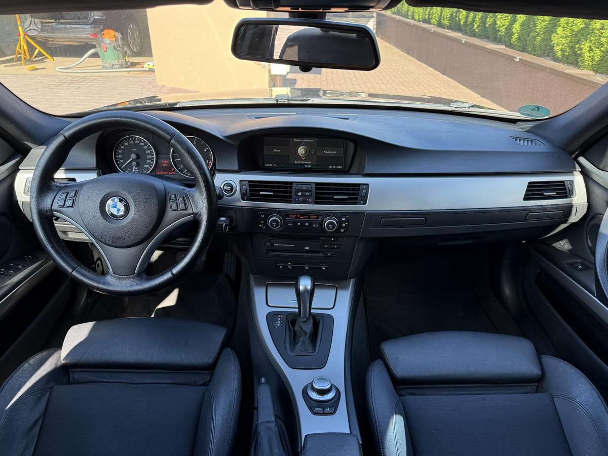 BMW 330, 3.0 l., Универсал