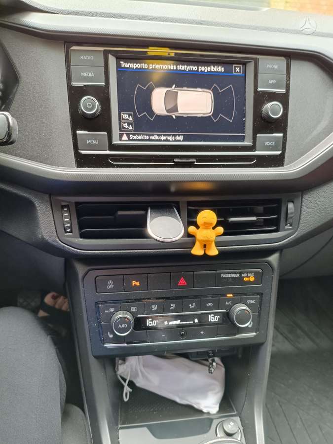 Volkswagen T-Cross - 11