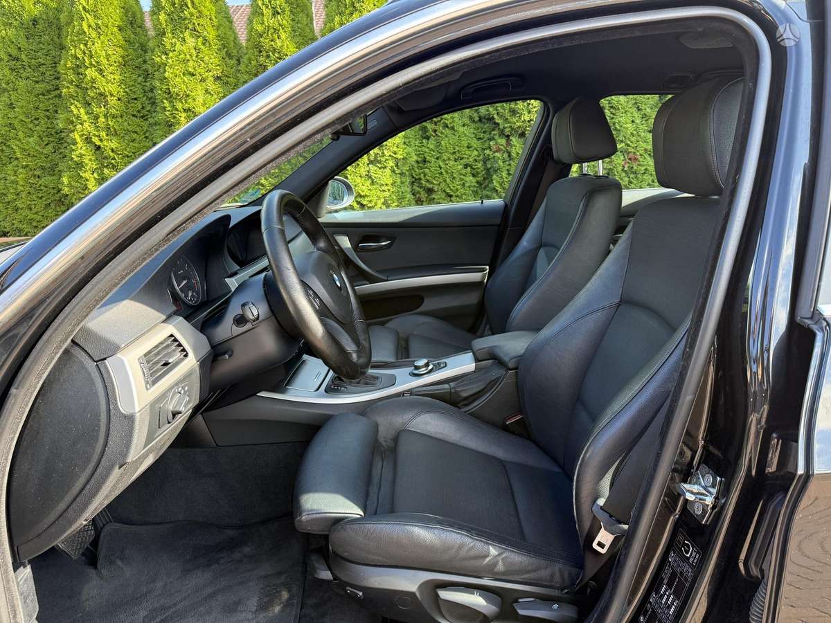 BMW 330, 3.0 l., wagon