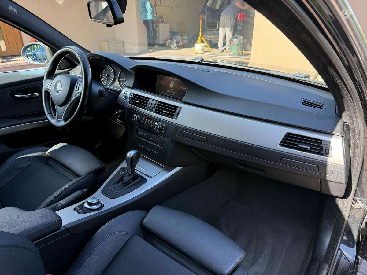 BMW 330, 3.0 l., Универсал
