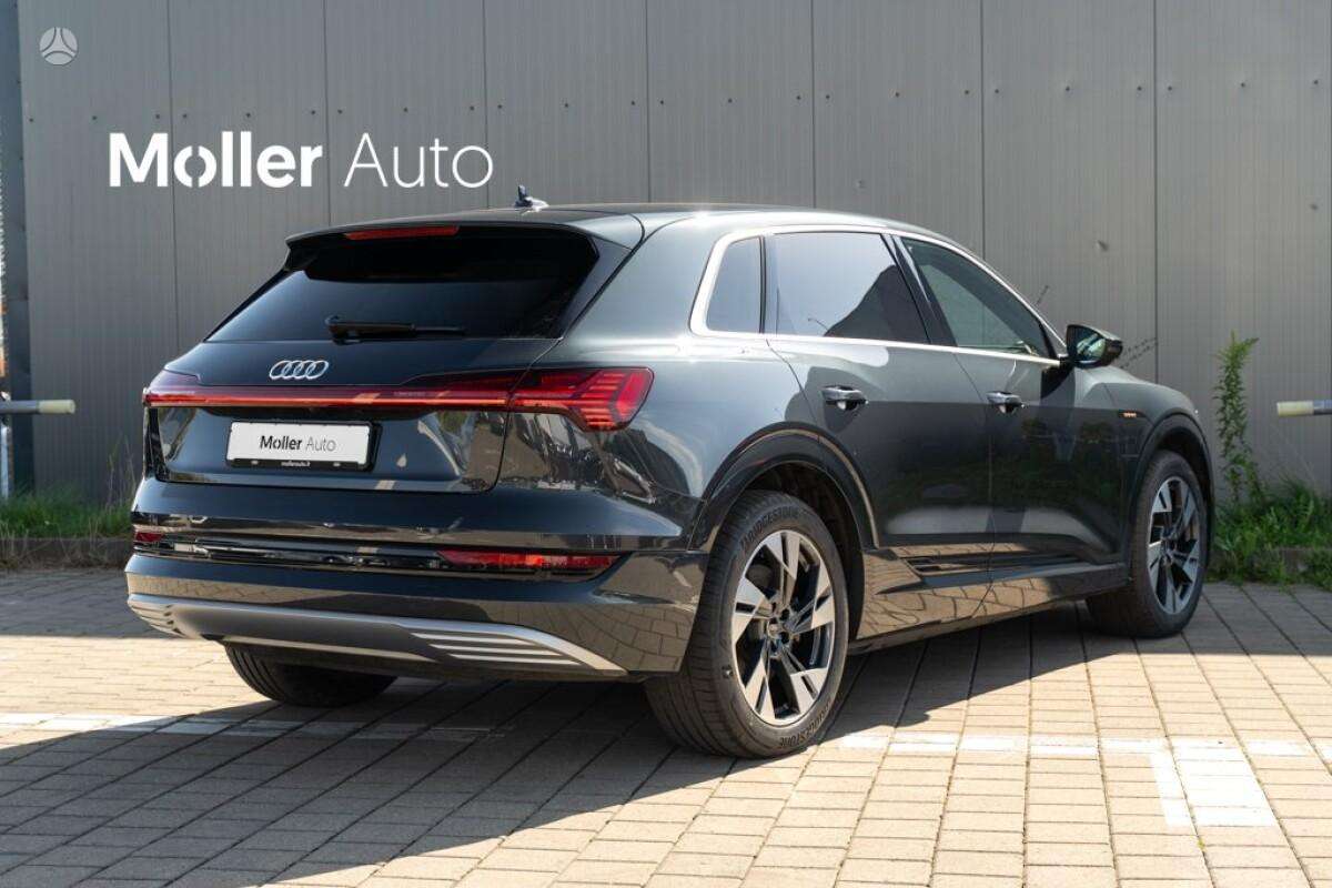Audi e-tron, visureigis / krosoveris