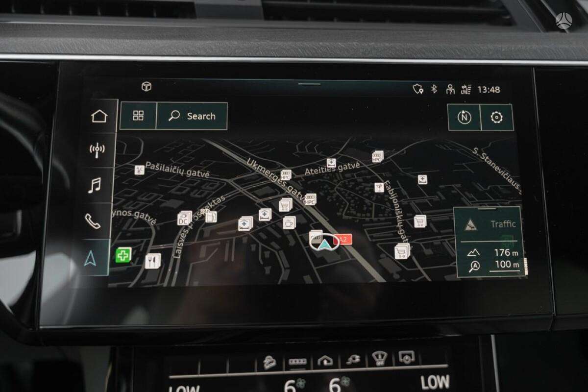 Audi e-tron, visureigis / krosoveris