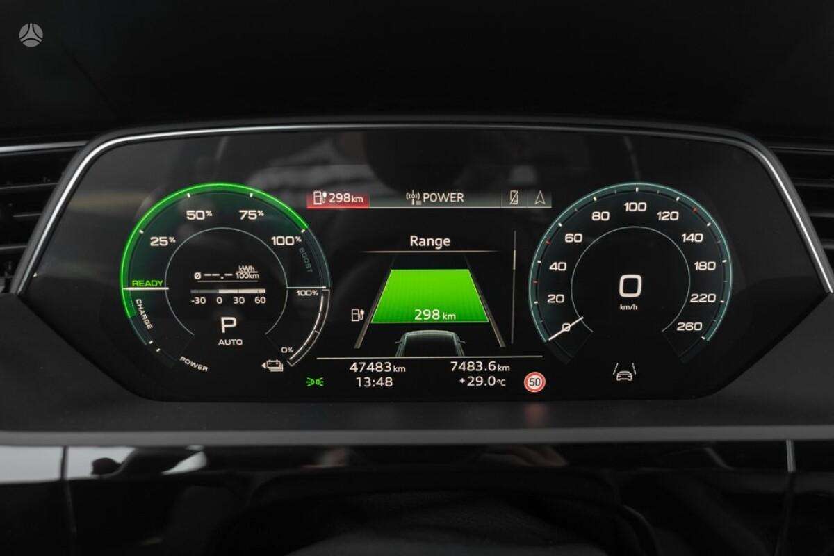 Audi e-tron, visureigis / krosoveris