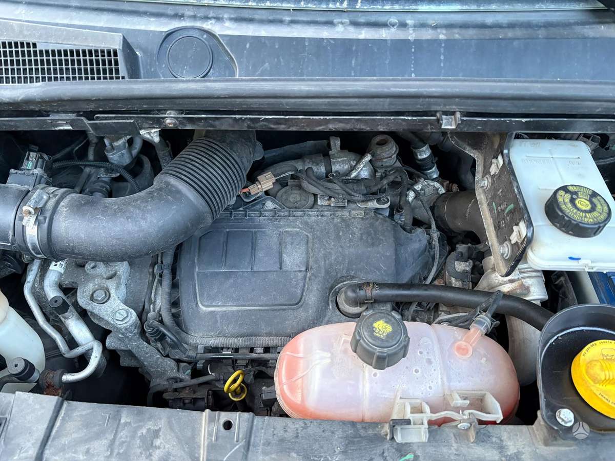 Renault Trafic - 11
