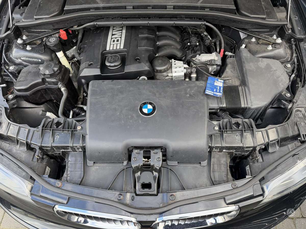 BMW 120, 2.0 l., hatchback