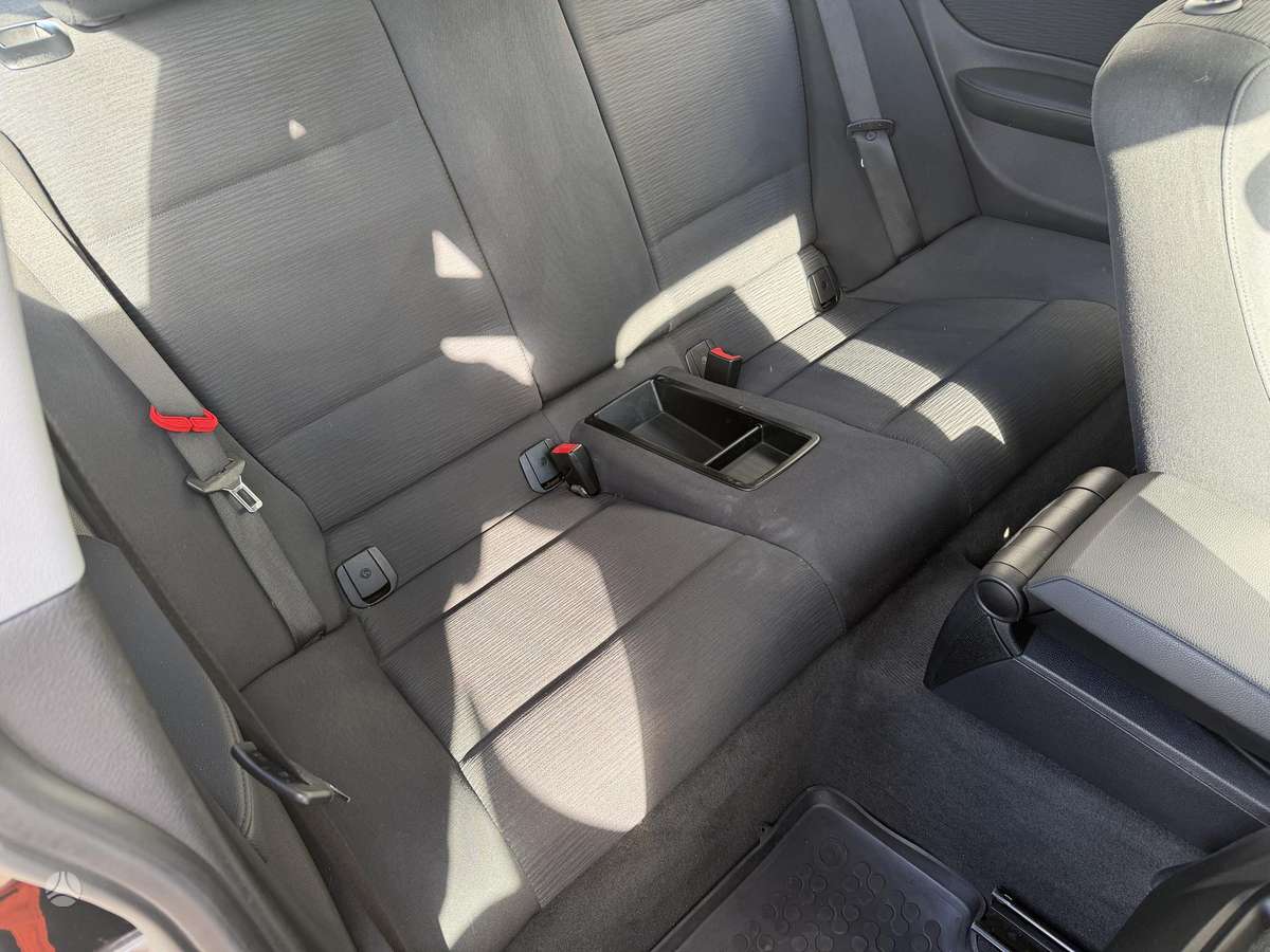 BMW 120, 2.0 l., hatchback