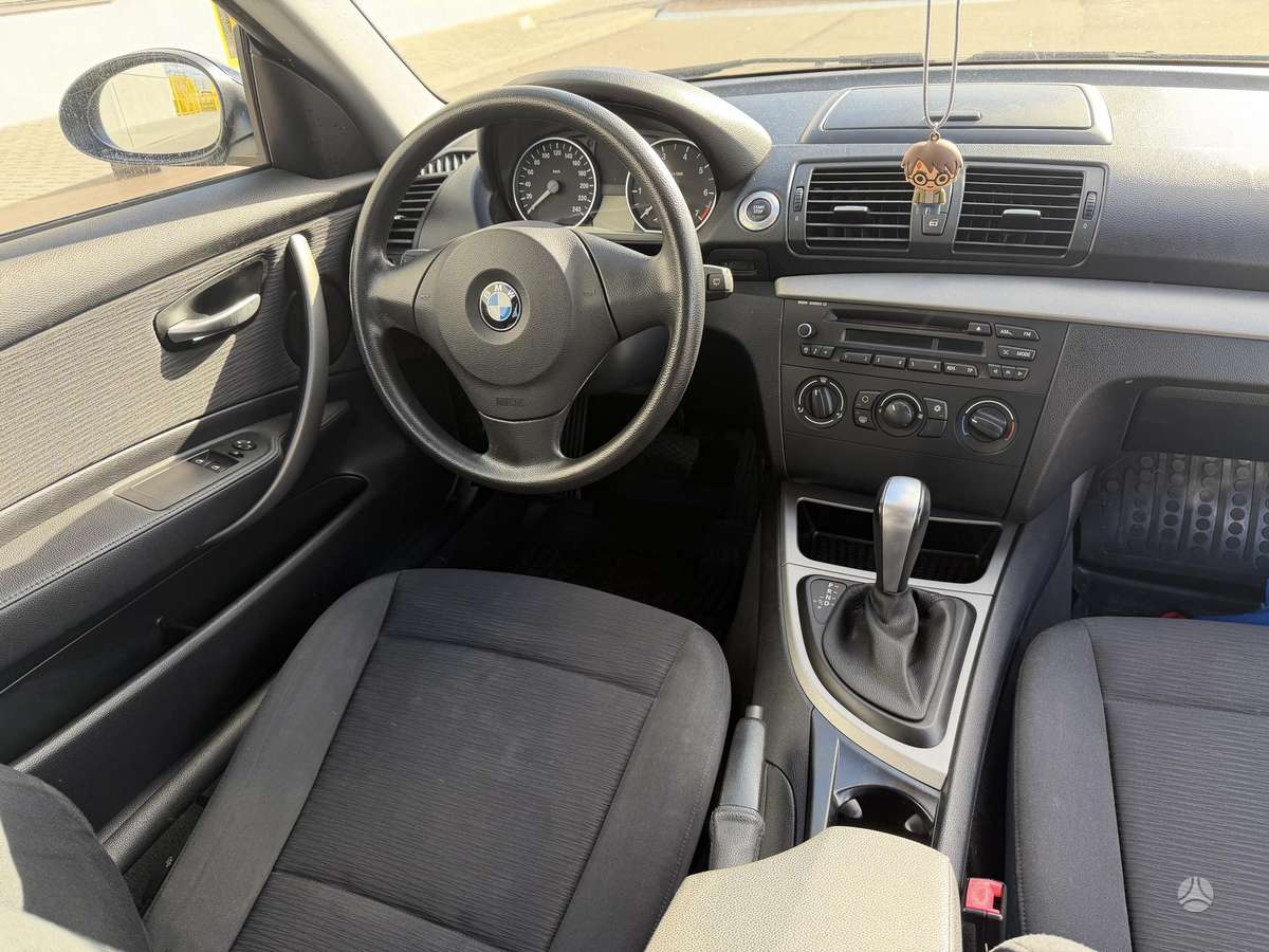BMW 120, 2.0 l., hatchback