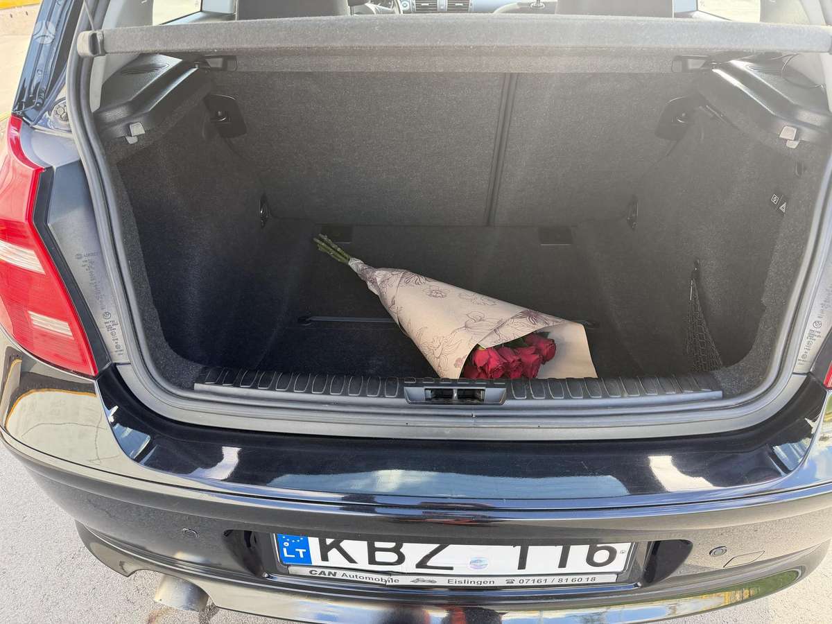 BMW 120, 2.0 l., hatchback