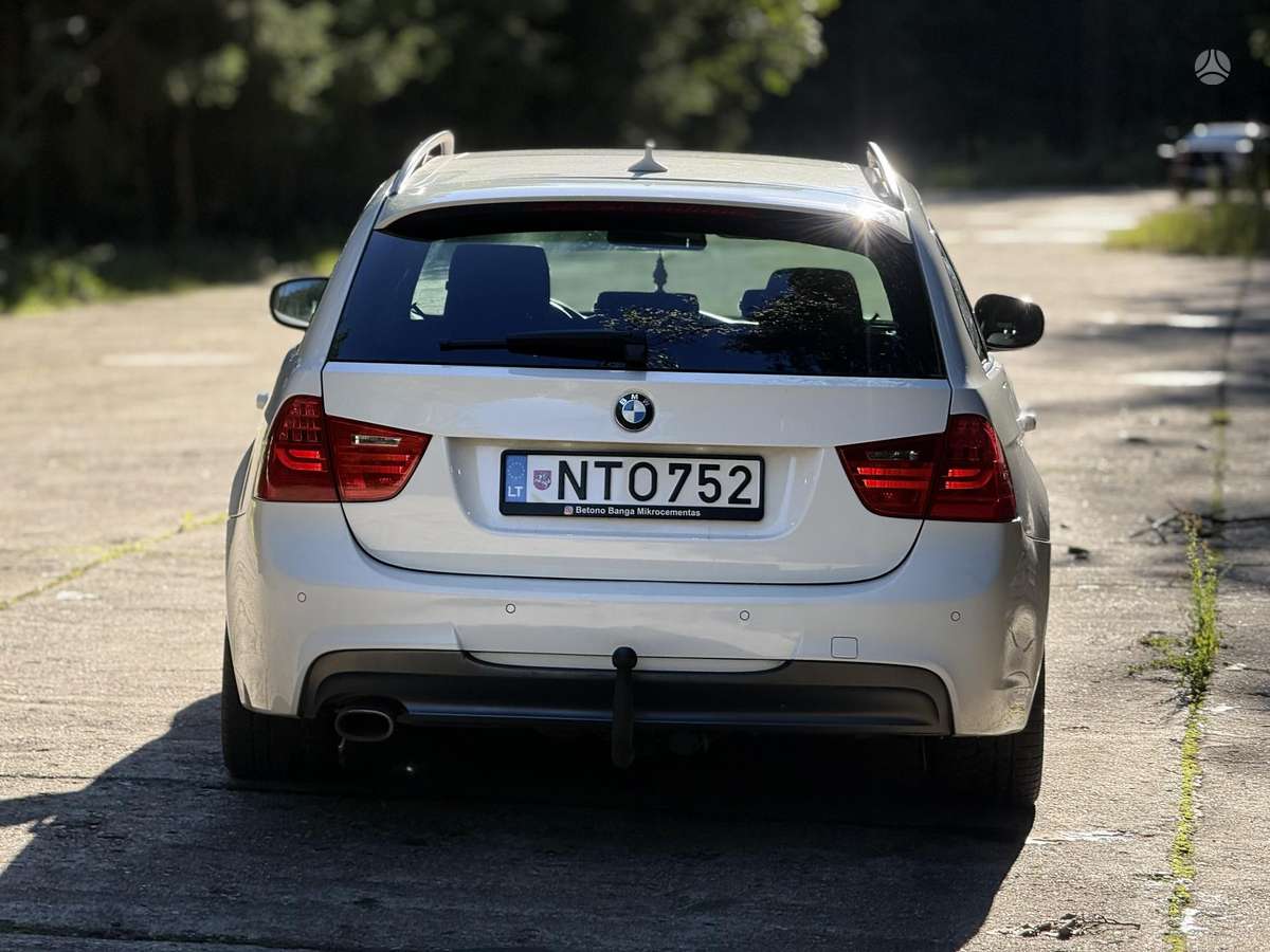 BMW 320, 2.0 l., wagon