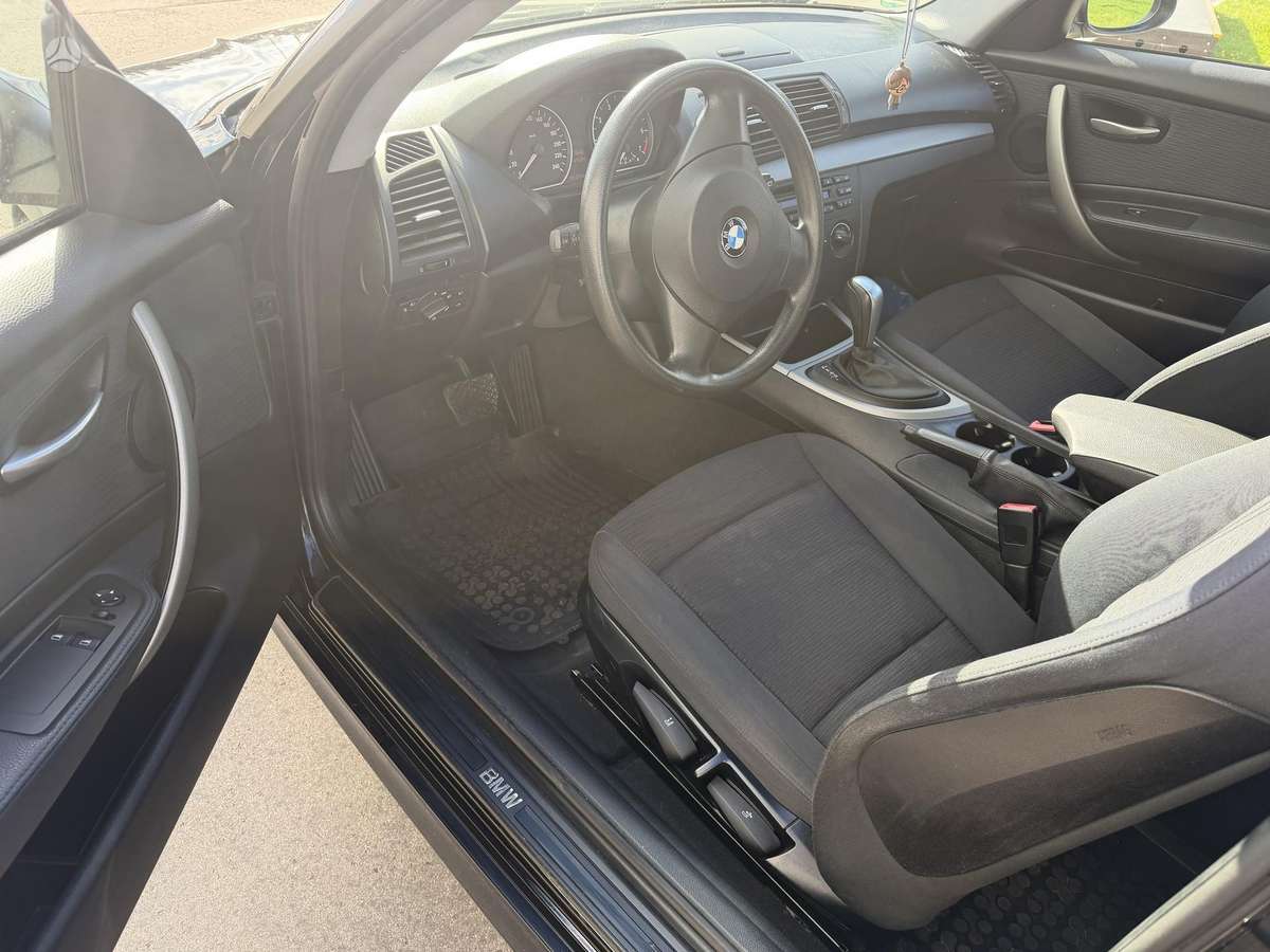 BMW 120, 2.0 l., hatchback