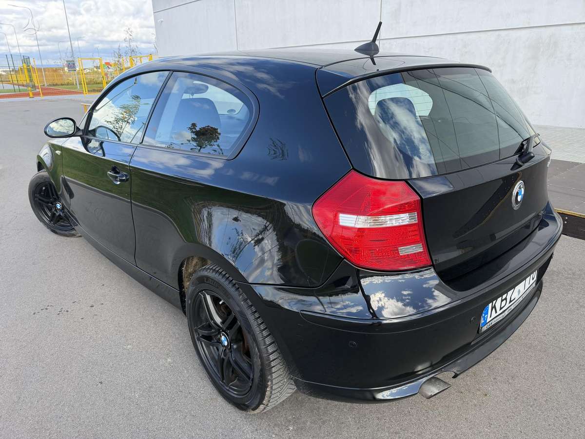 BMW 120, 2.0 l., hatchback
