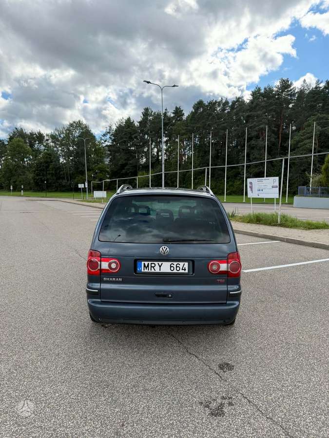 Volkswagen Sharan - 2
