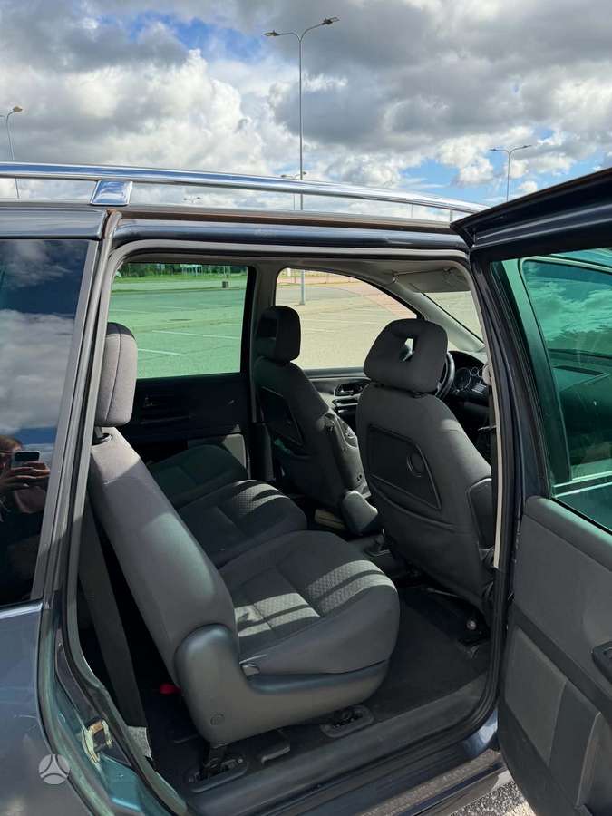 Volkswagen Sharan - 9