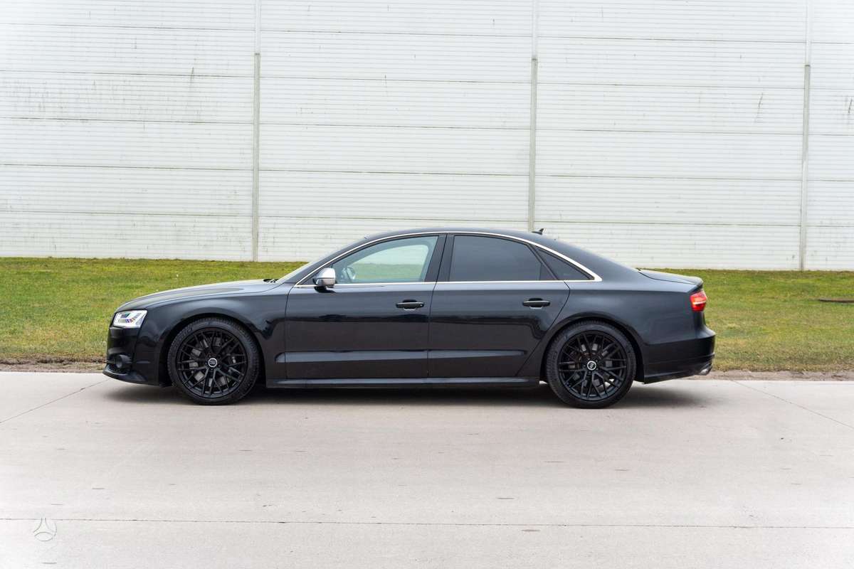 Audi S8, 4.0 l., Седан