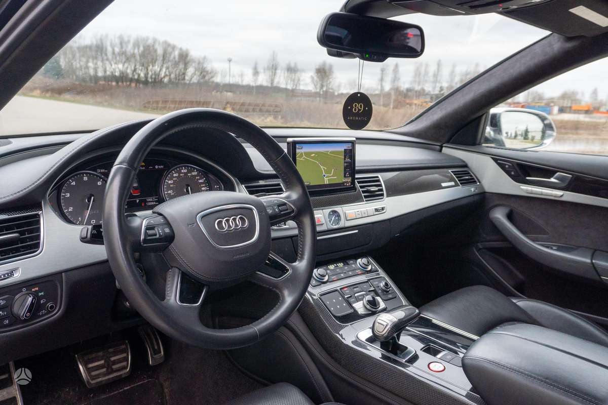 Audi S8, 4.0 l., Седан