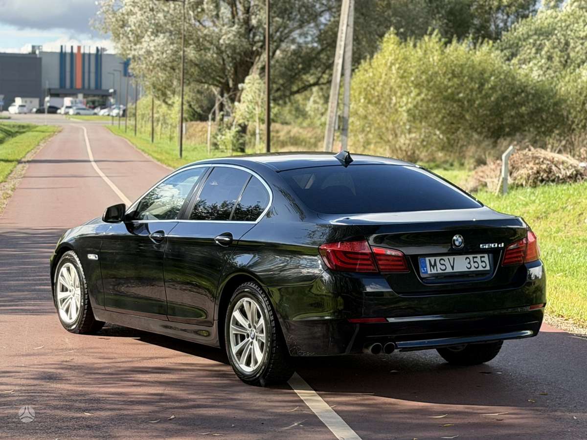 BMW 520, 2.0 l., Седан