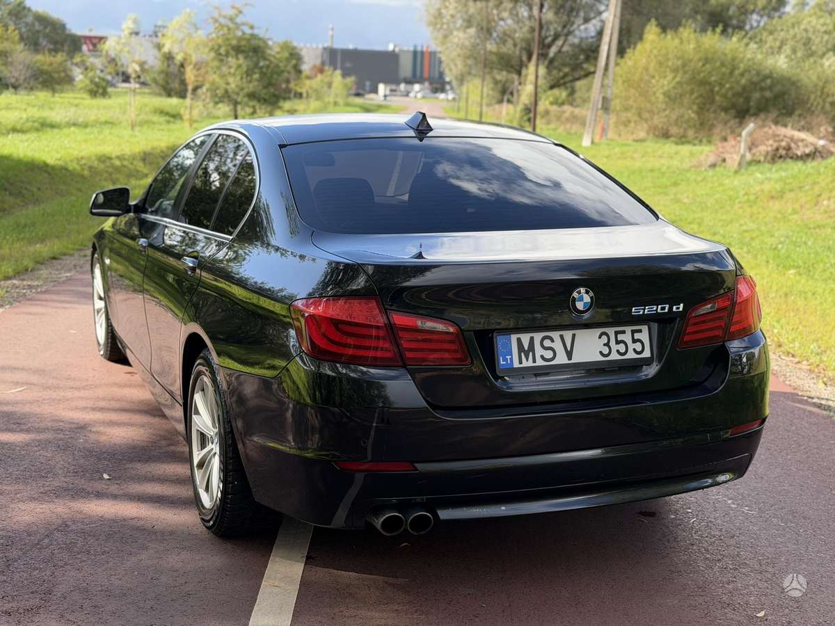 BMW 520, 2.0 l., Седан