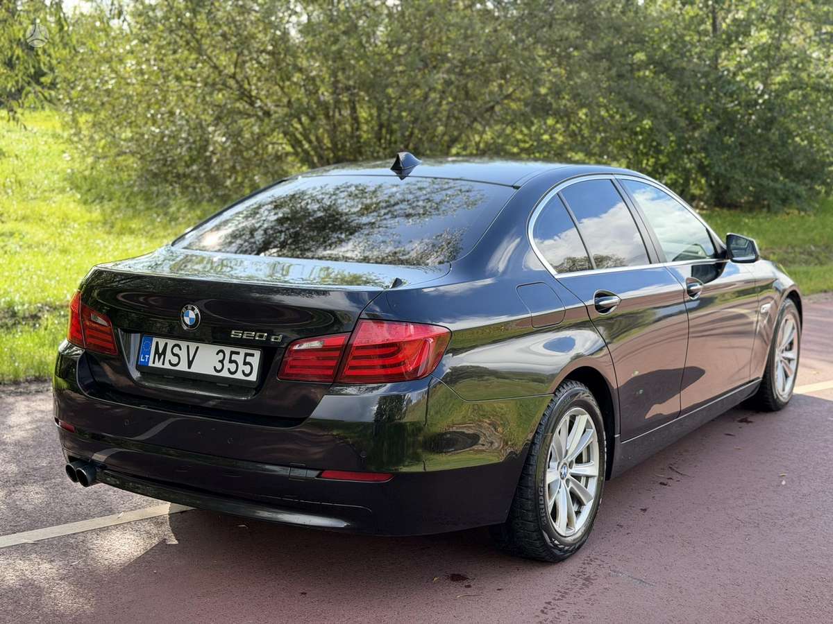 BMW 520, 2.0 l., Седан