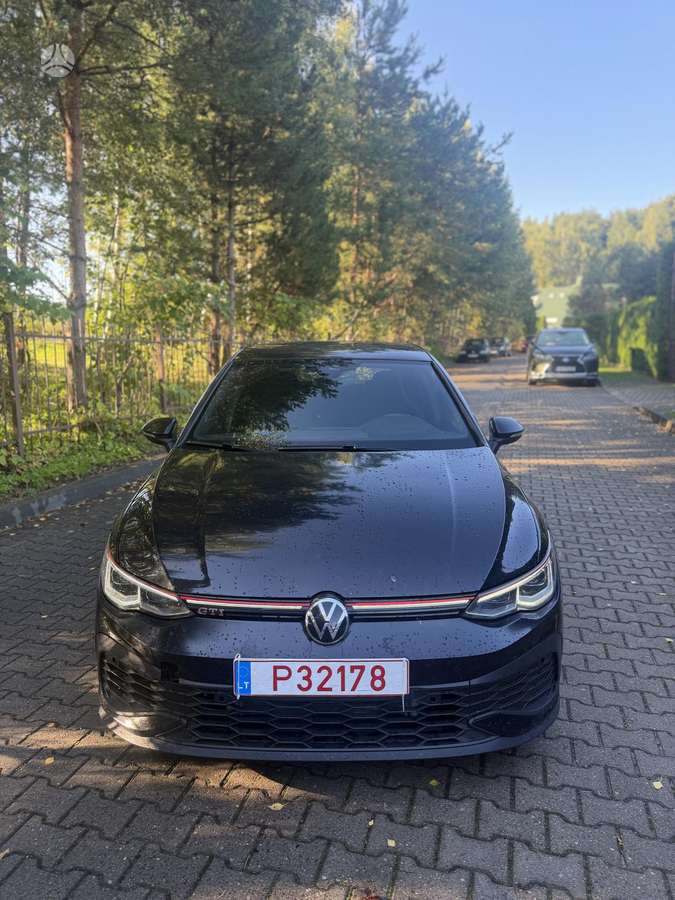 Volkswagen Golf - 2