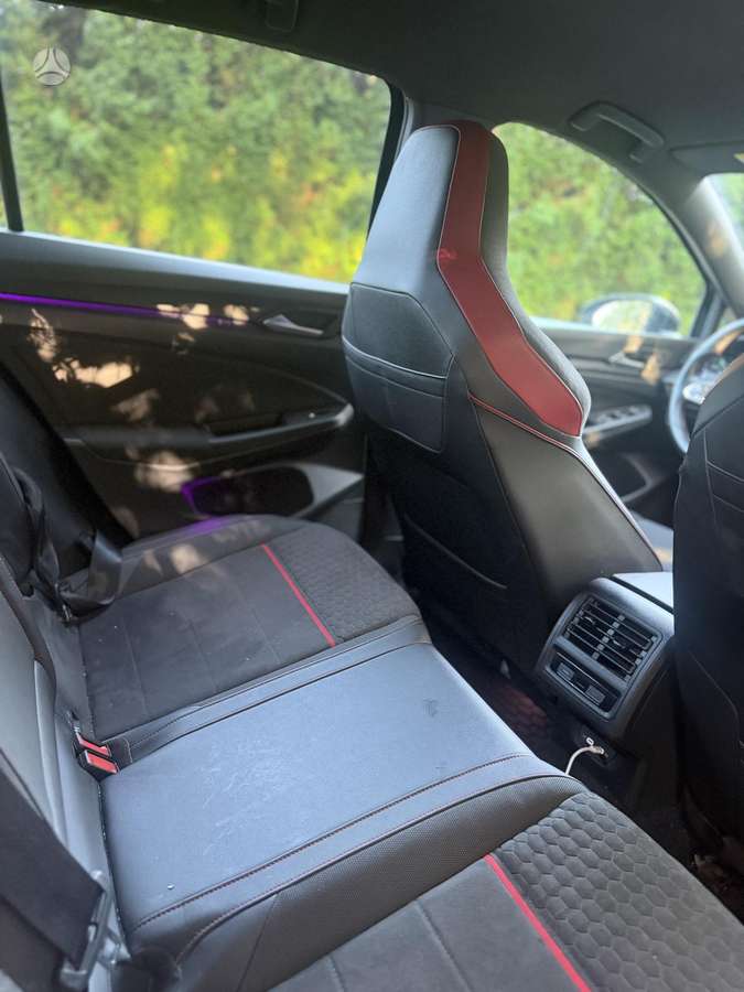 Volkswagen Golf - 7