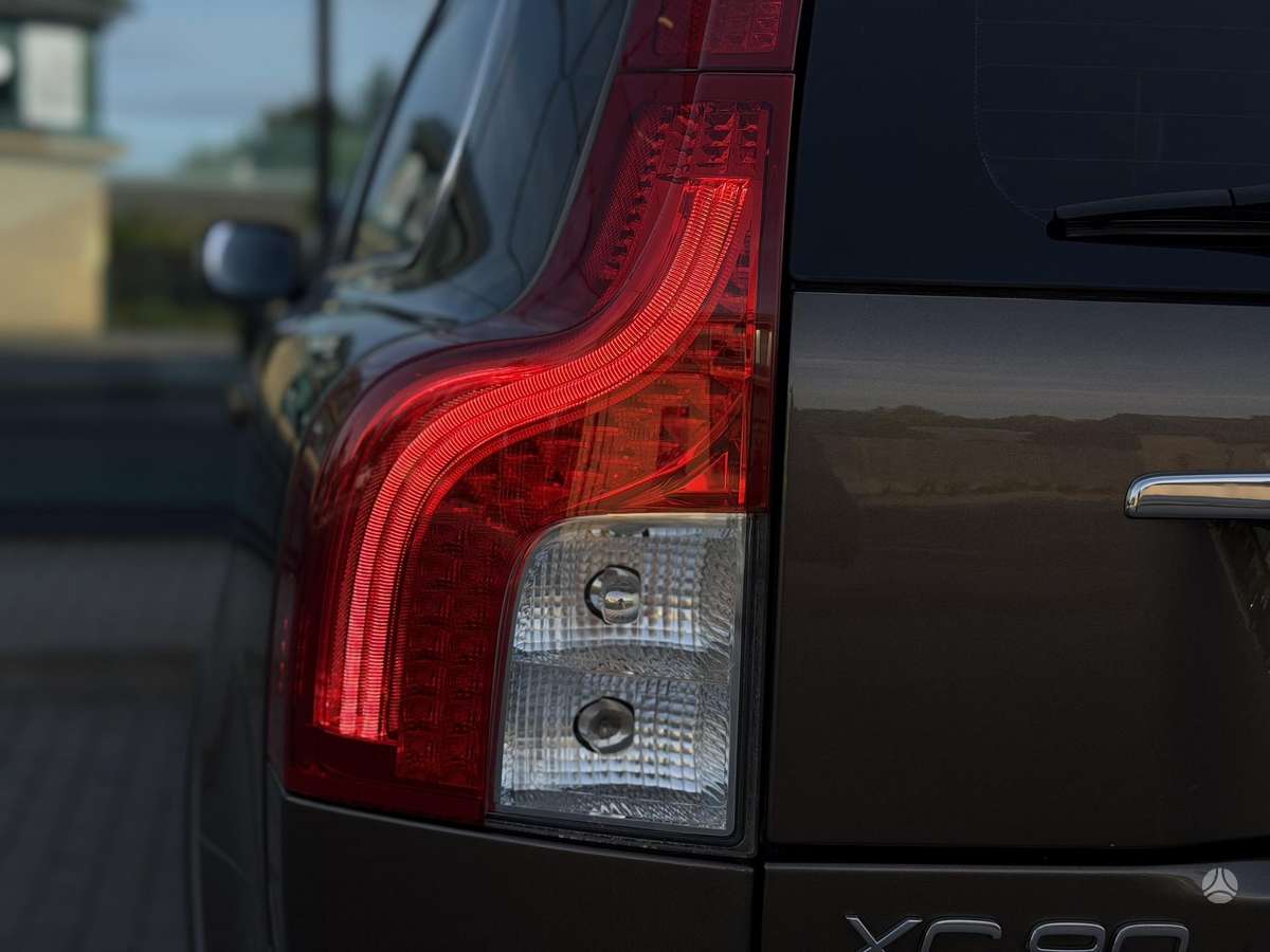 Volvo XC90 - 10