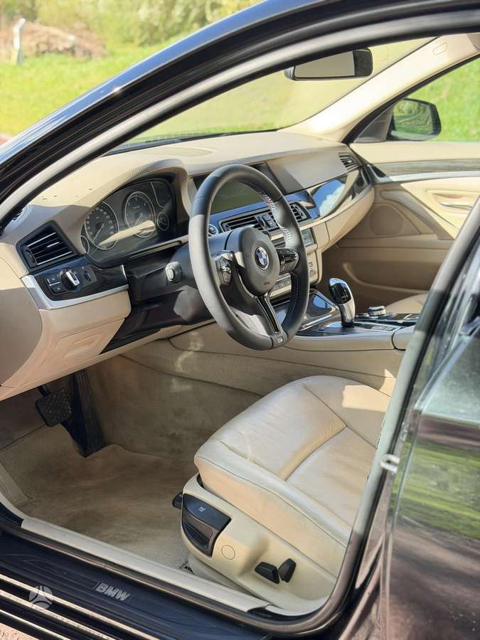 BMW 520, 2.0 l., Седан