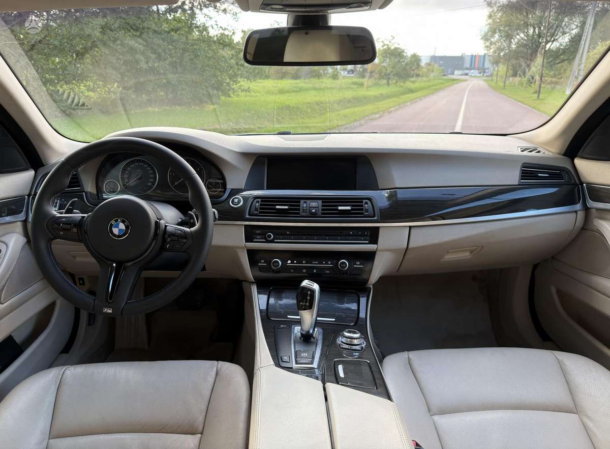 BMW 520, 2.0 l., Седан