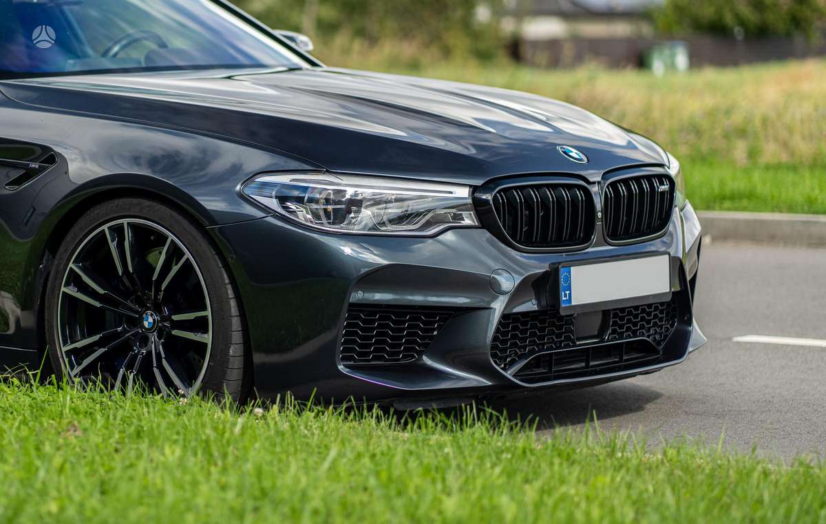 BMW M5, 4.4 l., Седан