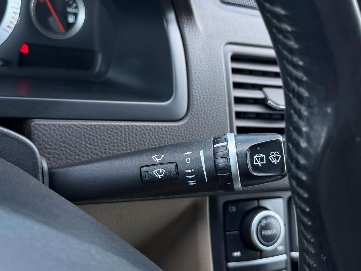 Volvo XC90, 2.4 l., off-road / crossover