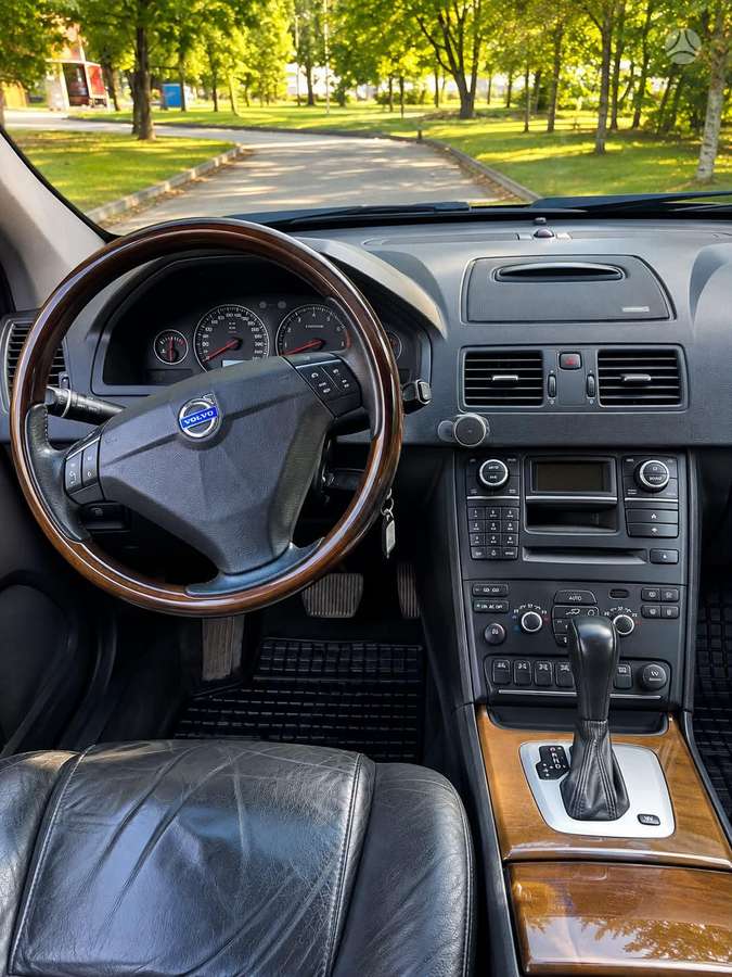 Volvo XC90 - 6