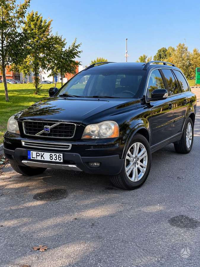 Volvo XC90 - 1