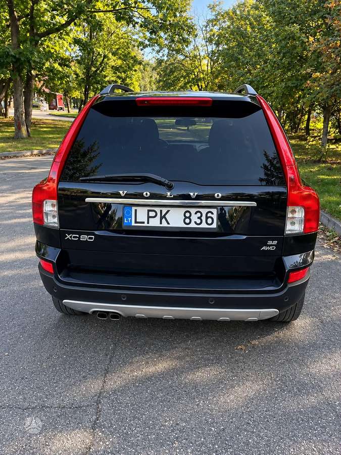 Volvo XC90 - 8